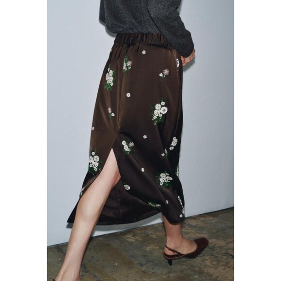 ZARA ZW COLLECTION LIMITED EDITION SEQUINED EMBROIDERED SKIRT - Picture 4 of 9